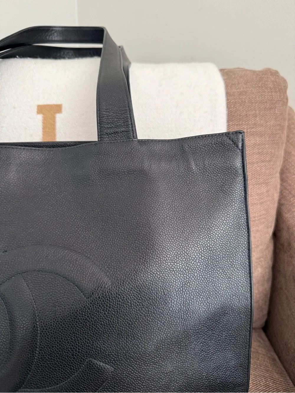 CHANEL authentic black caviar leather large tote bag gold CC